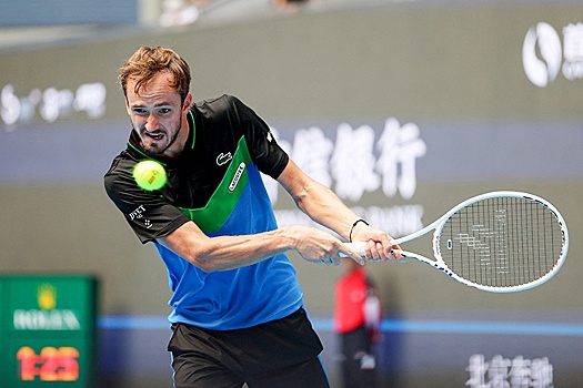 Даниил Медведев пробился в полуфинал турнира в Пекине