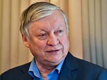 Гроссмейстера Карпова подключили к ИВЛ – СМИ