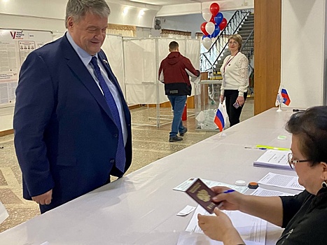 Депутат Государственной думы проголосовал в Выселковском районе