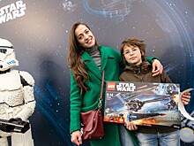 Луиза-Габриэла Бровина и Катерина Шпица пришли поиграть в LEGO