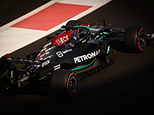 «W13 ожила!» Mercedes впервые завела мотор на машине 2022 года
