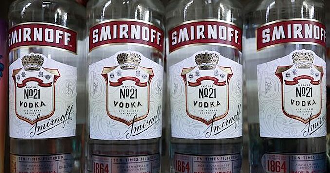Производитель водки Smirnoff оценил убытки от ухода из России