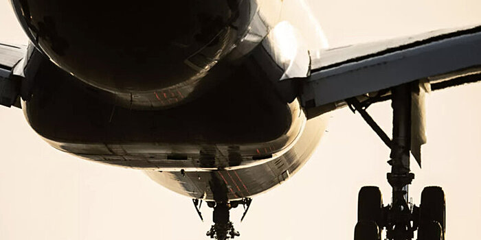 Вылетевший из Пулково самолет внезапно изменил курс