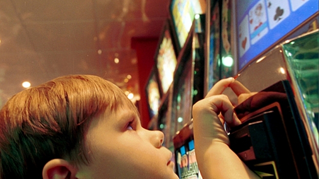 Детей и взрослых проверят на пристрастие к азартным играм