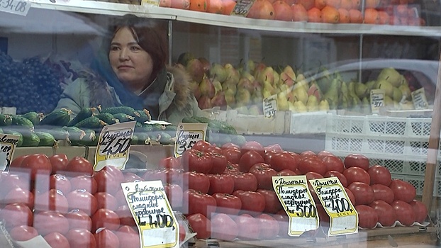 Огурцы дороже ананасов: почему в России резко подскочили цены на овощи