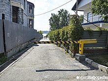 В России начнут сносить шлагбаумы во дворах