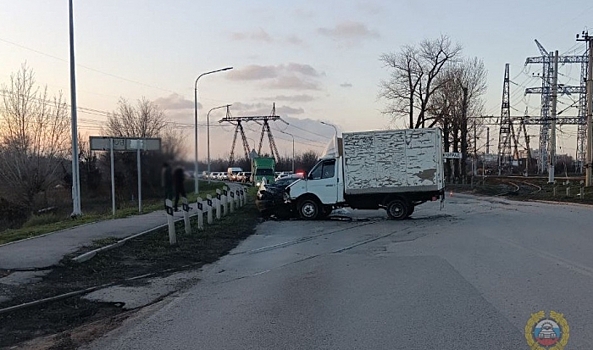 В Волгограде в ДТП с «Газелью» пострадала трехлетняя девочка