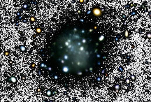 Обнаружена почти темная галактика