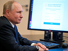 Песков объяснил недельное отставание часов Путина в день голосования
