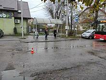 В Большаково микроавтобус сбил школьников 7 и 9 лет, перебегавших дорогу по «зебре»