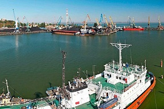 Борьба с COVID: в Азовском море на ледоколах будут дежурить врачи