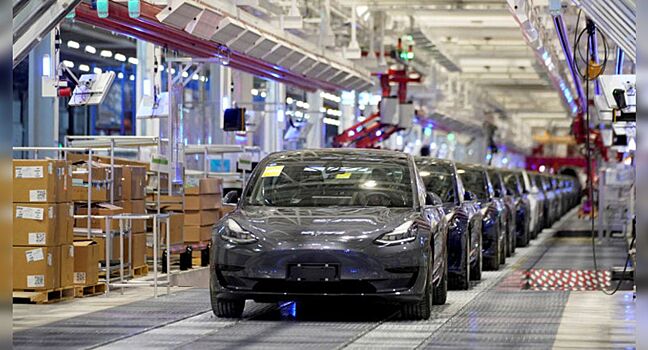 Tesla продаёт в Европе Model 3 китайской сборки