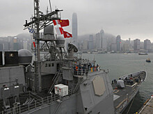 Американский крейсер сел на мель в японском порту