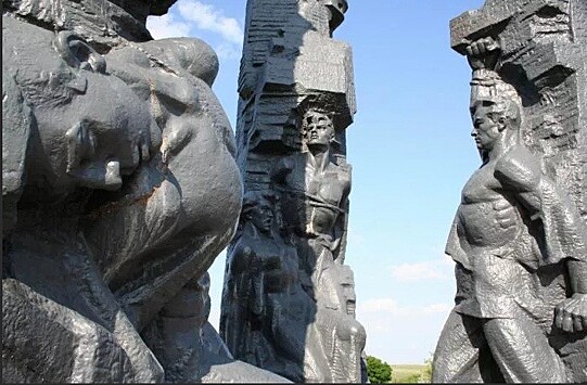РВИО восстановит памятник "Непокоренные" в Краснодоне