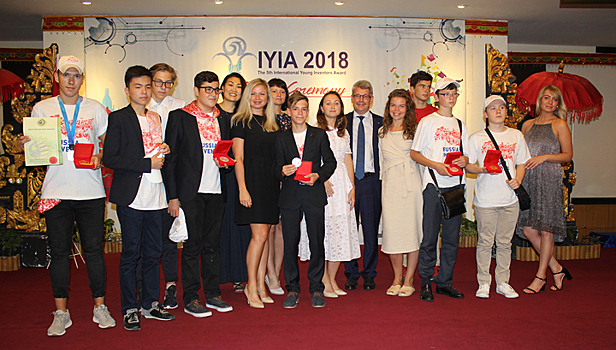 Золото и серебро выставки юных изобретателей на Бали взяли победители конкурса "Норникеля"