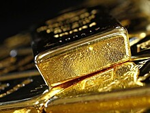 Золото дорожает на геополитической напряженности