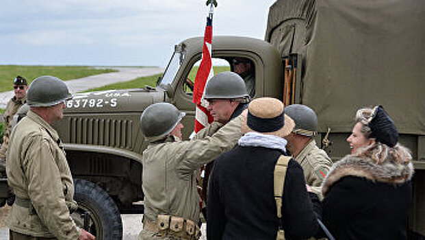 Bloomberg (США): сторонники Брексита и русские злоупотребляют победой во Второй мировой войне