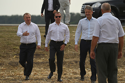 Глава Адыгеи доложил Медведеву о смене структуры сельского хозяйства в республике