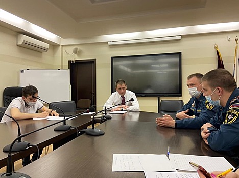Глава управы Сергей Юрьев провел заседание по предупреждению чрезвычайных ситуаций