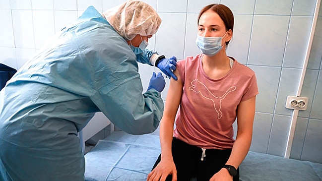 Врач напомнил, на что надо обратить внимание перед вакцинацией