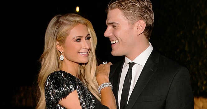 Бывший жених Пэрис Хилтон забил тату с ее именем изображением гориллы