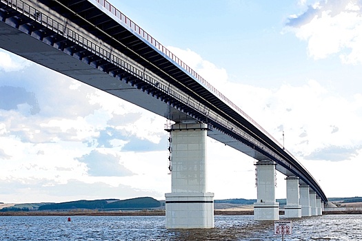 Платный мост через Каму отрезал 12 тысяч жителей от "большой земли"