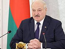 Лукашенко крутит перед российским носом крымской морковкой