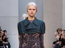 Авангардная мода «от кутюр»: смотрим показ Comme des Garçons