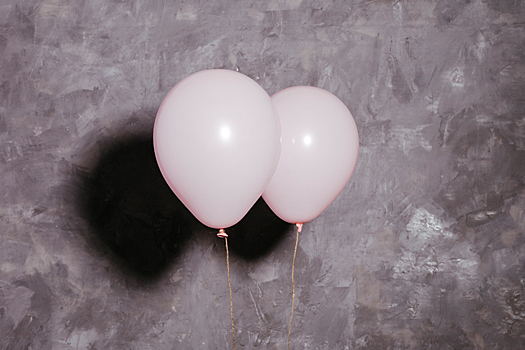 Жители Новосибирска стали вызывать силовиков из-за воздушных шаров