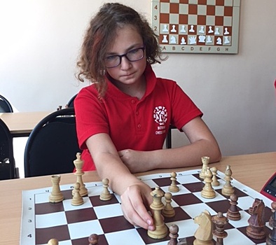 Воспитанница школы им. Ботвинника заняла второе место на городском турнире по шахматам