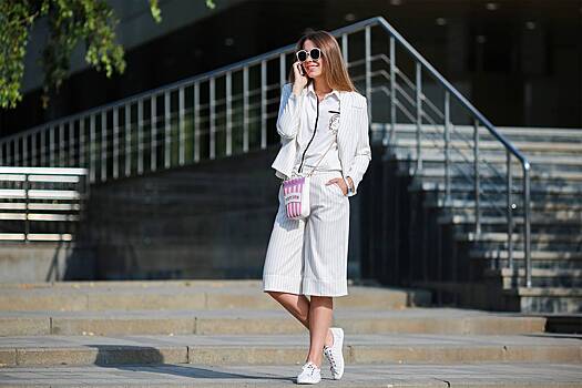 Невысоким девушкам посоветовали избавиться от одной вещи в гардеробе