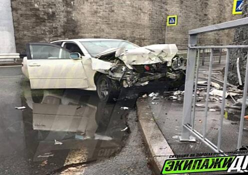 Погоня экипажа ДПС и Toyota Mark II во Владивостоке обернулась аварией