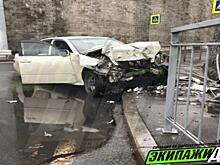 Погоня экипажа ДПС и Toyota Mark II во Владивостоке обернулась аварией