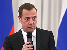 Медведев заявил о независимости России от импорта продуктов