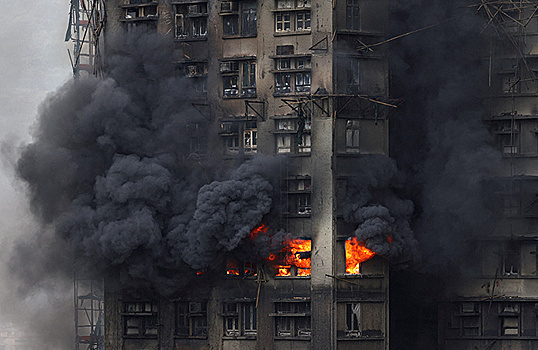 Число погибших из-за пожара жилом комплексе в Гонконге превысило 60 человек