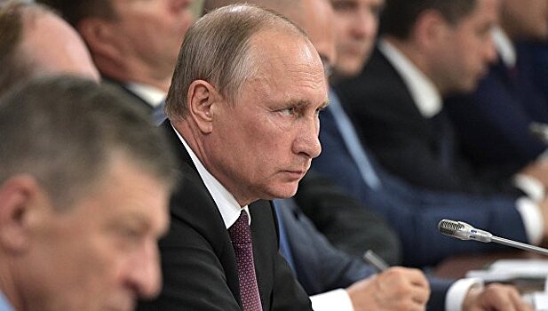 Путин поручил ускорить передачу военгородков муниципалитетам