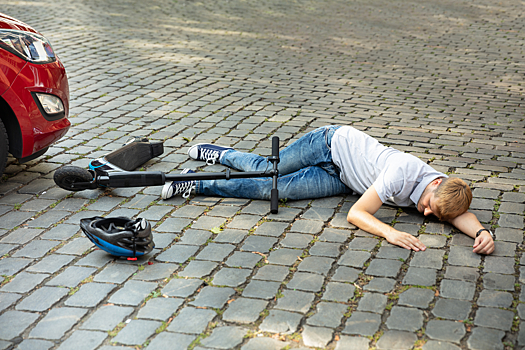 ДТП с электросамокатом: как доказать невиновность и что грозит виновнику аварии?