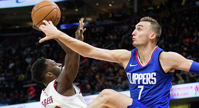 Баскетболист "Клипперс" выбыл на 8 недель из-за травмы