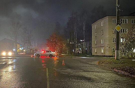 В Нововятске молодой водитель сбил двух детей