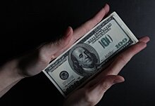«Доллары сейчас — не самая лучшая валюта»
