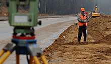 С зарплат омских чиновников могут снять 200 млн на ремонт дорог