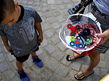 ЕС внес спиннеры в список опасных товаров