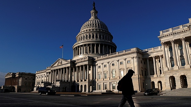 В молитве в Конгрессе США слову «аминь» придумали «женскую форму»