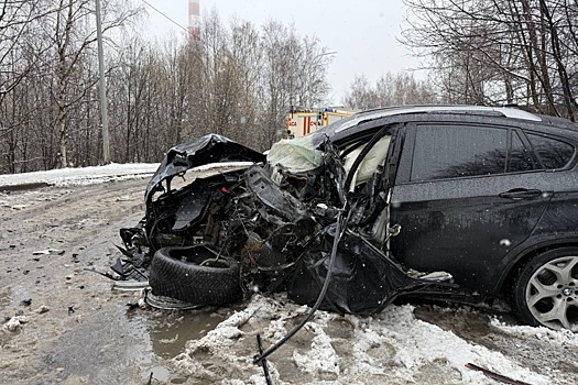 В ДТП с автобусом и легковушкой пострадали девять человек в Карелии