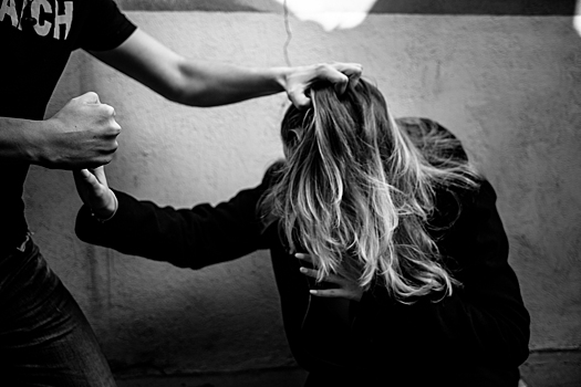 Кузбассовец убил мать головой о холодильник: вынесен приговор