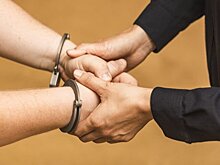 Женщина обокрала купившего ей хлеб пенсионера в Костроме