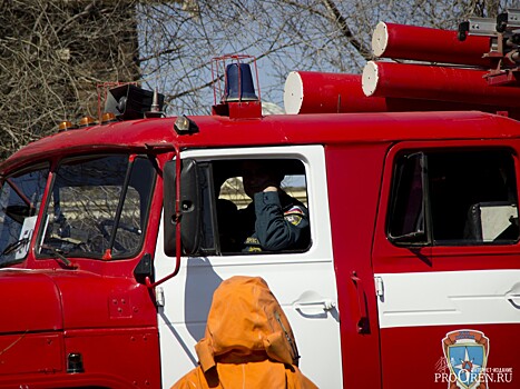 В Оренбуржье на пожарах за сутки спасли 16 человек. Один местный житель погиб