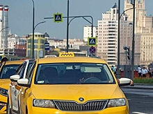 «Известия»: с сентября регионам РФ грозит дефицит таксистов