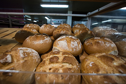 Силанов: Люди стали скупать по десять — пятнадцать буханок хлеба
