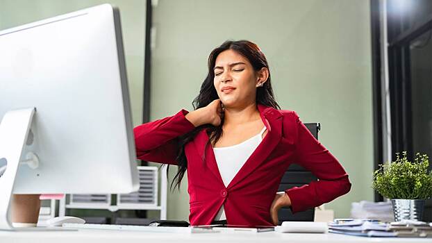 Врачи посоветовали упражнения для тех, кто занят на сидячей работе